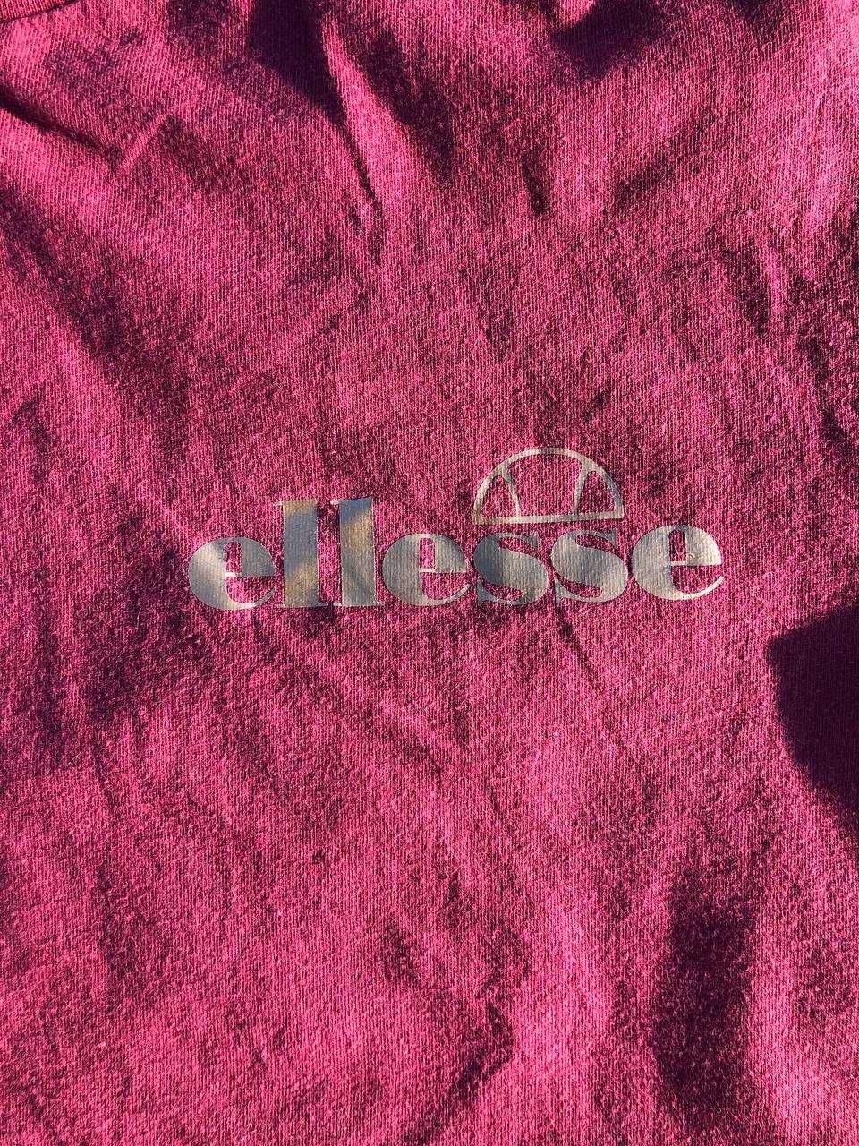 Футболка Ellesse бордового кольору