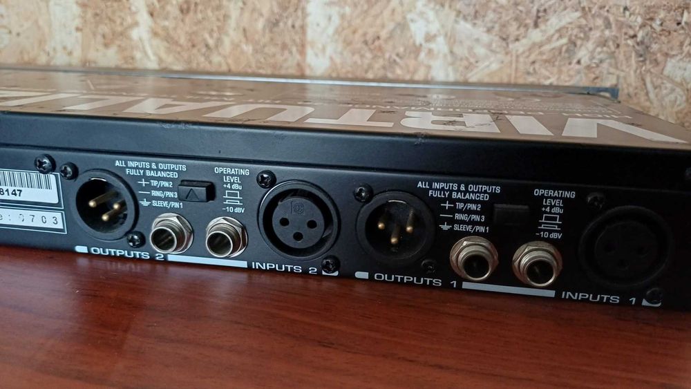 EFX Behringer Virtualizer DSP2024