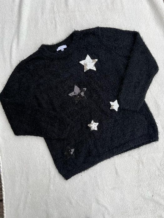 Włochaty sweterek z cekinami gwiazdki XL