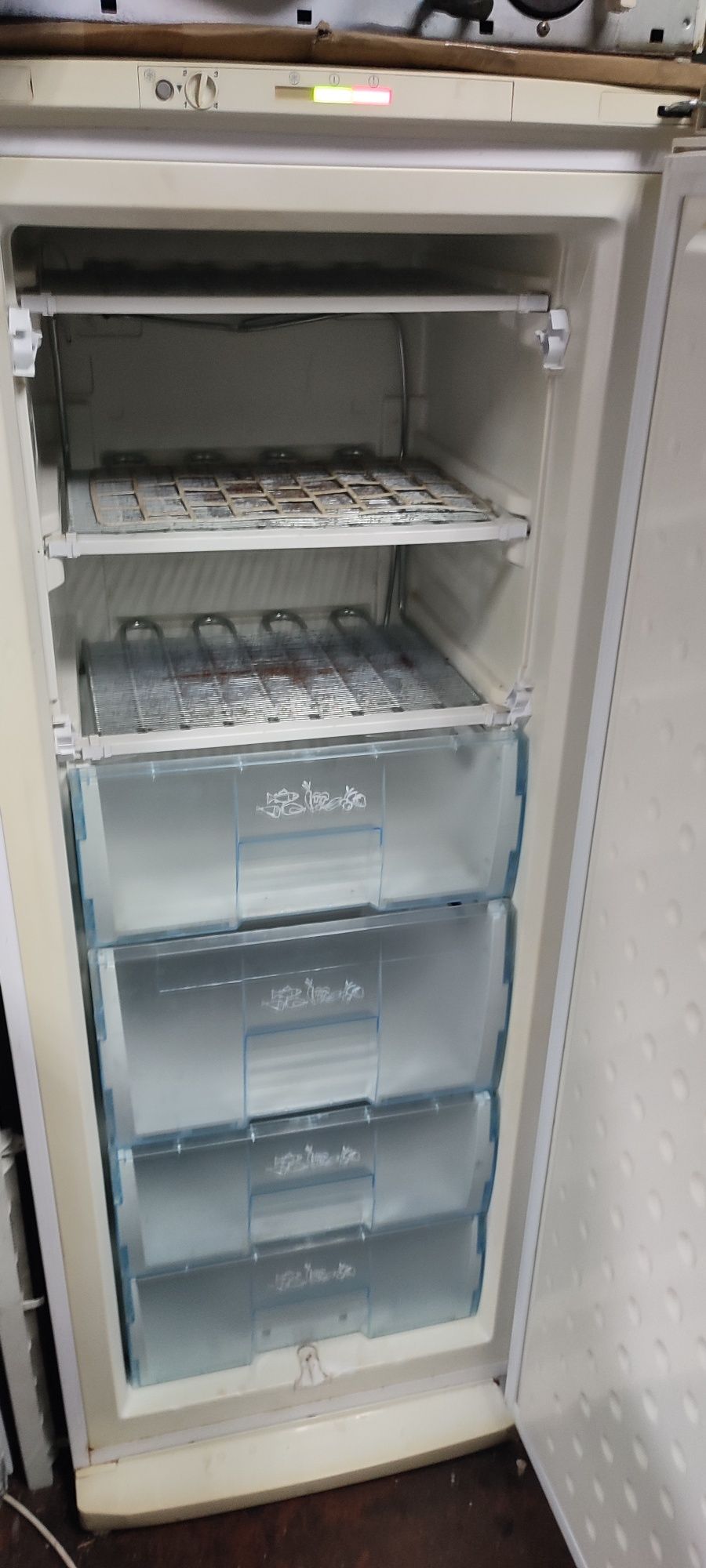 Морозильная камера Beko