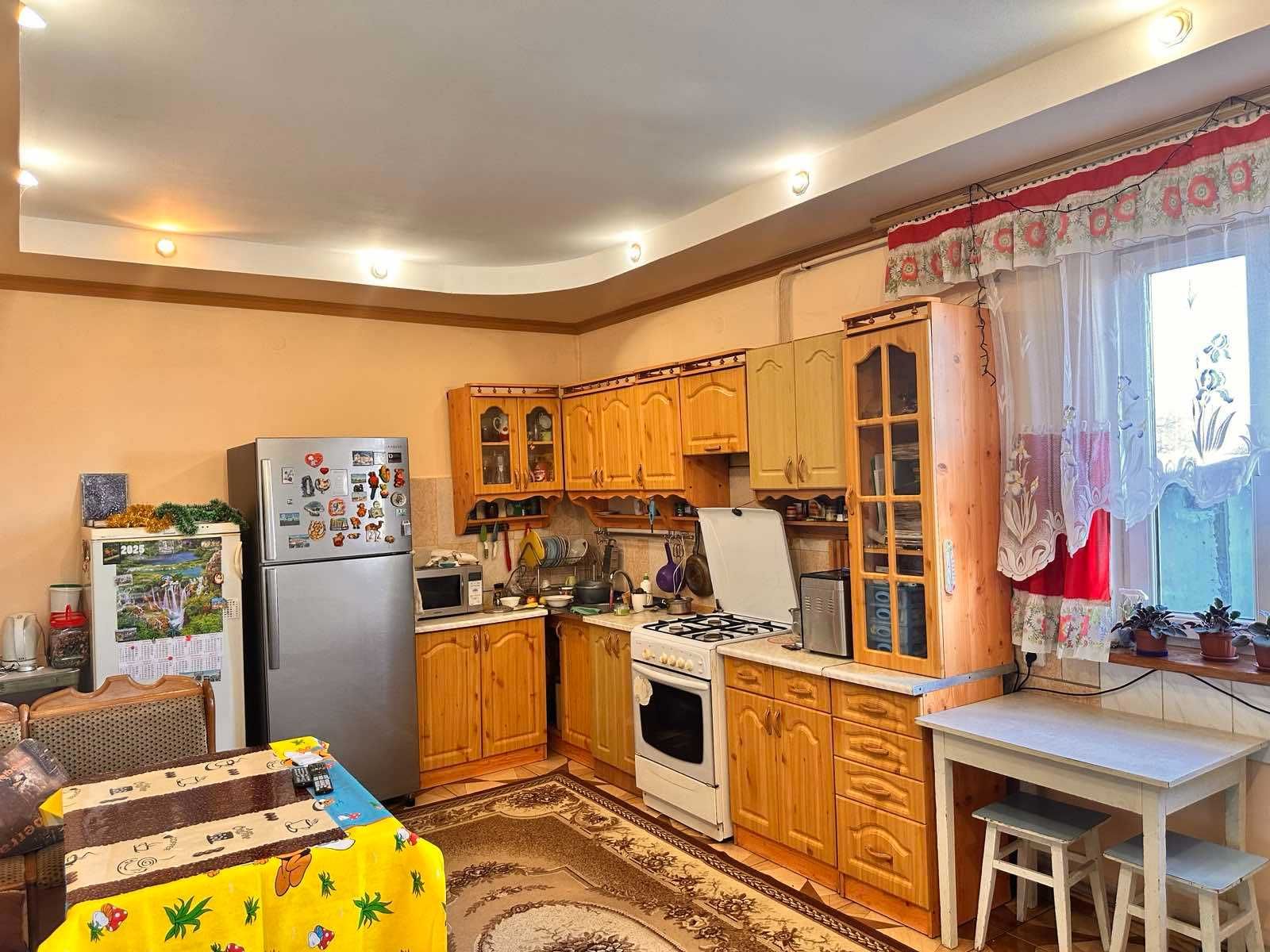 Продам будинок в передмісті