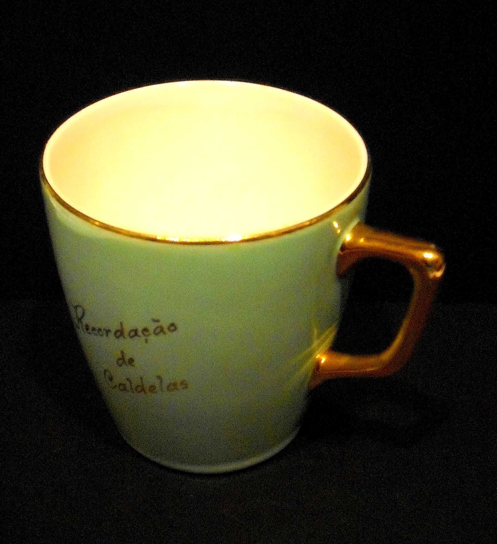 Caneca antiga de Estatuária - estado de novo