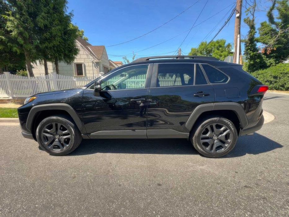 Toyota RAV4 Adventure      2022