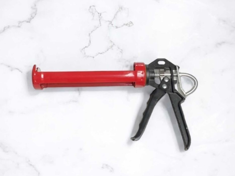 Pistolet do silikonu wyciskacz do mas - MOCNY- WYPRZEDAŻ