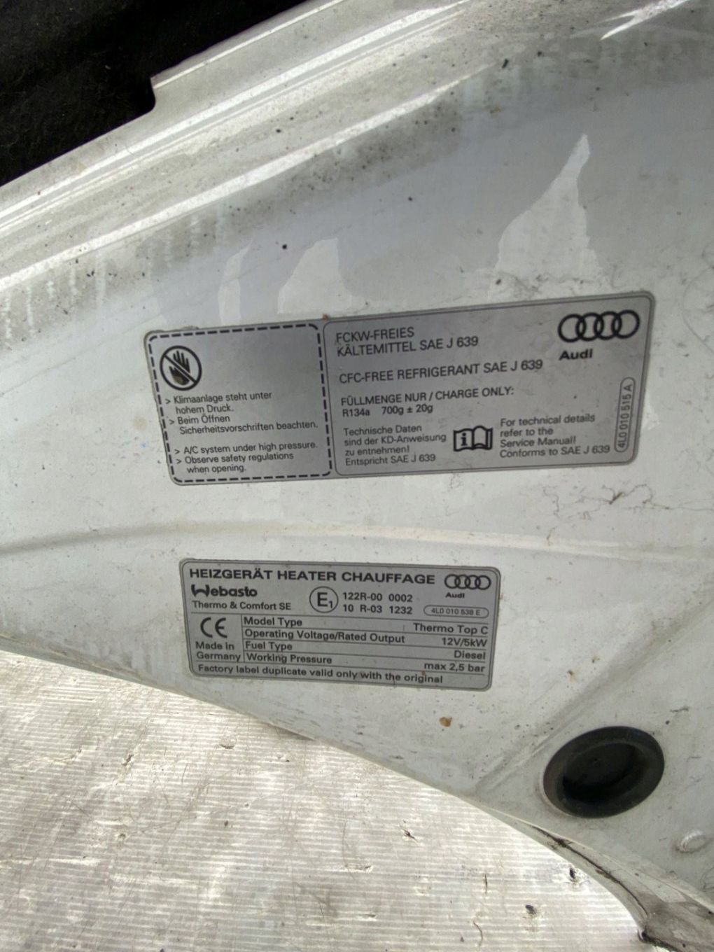AUDI Q7 I 4L MASKA POKRYWA SILNIKA 4L0010515A