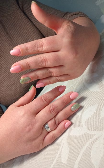 Манікюр Троєщина