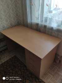 Письменный стол  для дома или офиса