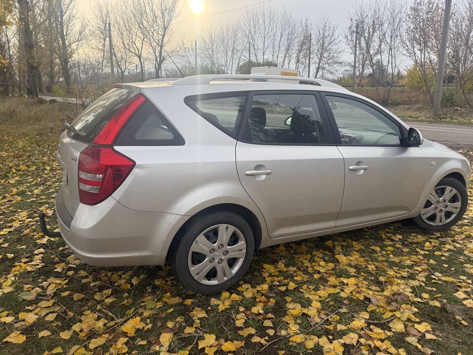Продам авто kia ceed