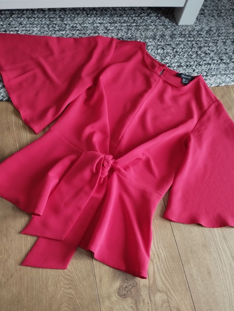 Rozmiar S, czerwona bluzka wiązana, elegancka bluzka z baskinką