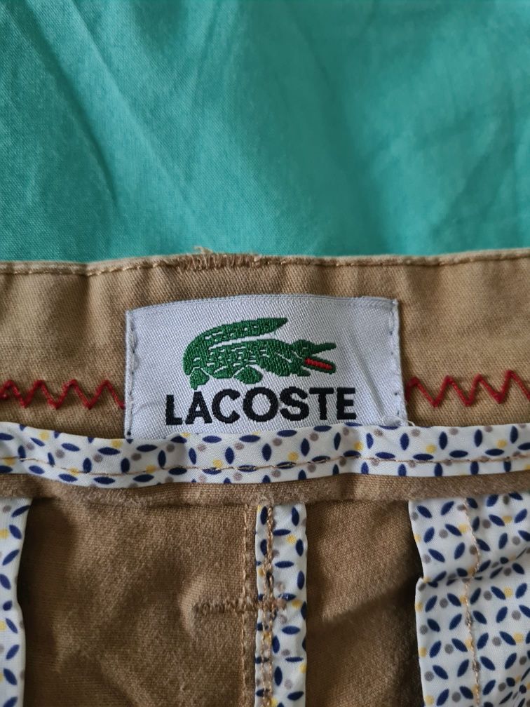 Calções Bege Marca LACOSTE