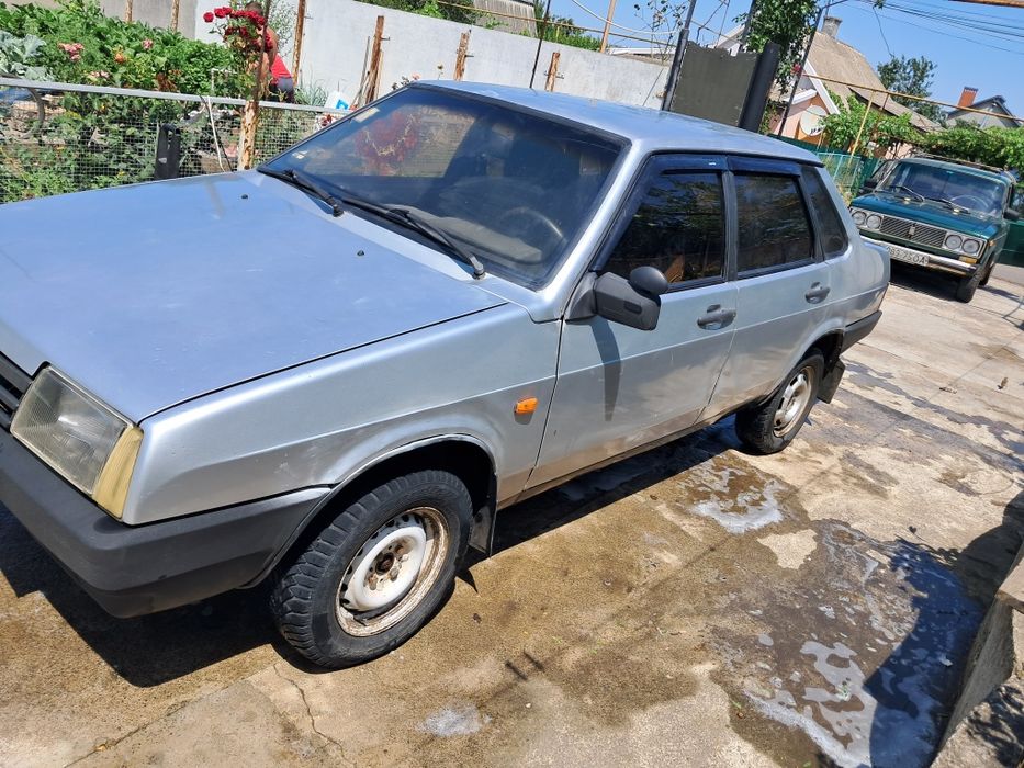 Продам своє авто '99