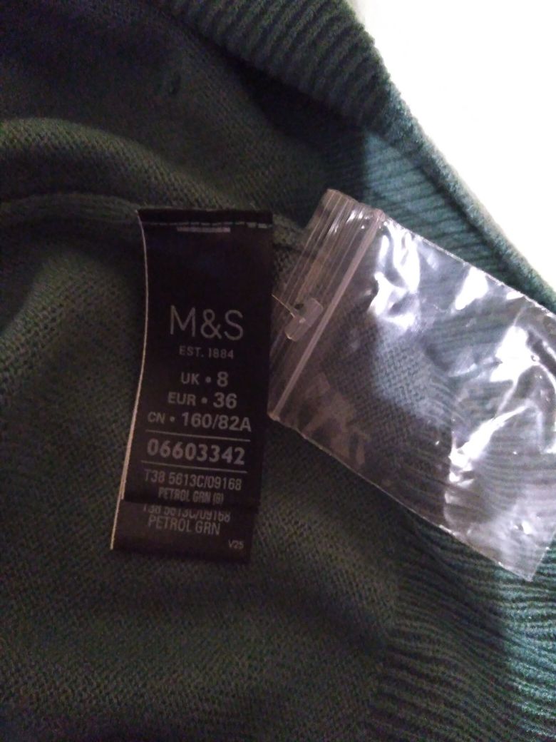 Светр бірюзовий з прикрасами S розмір M&S