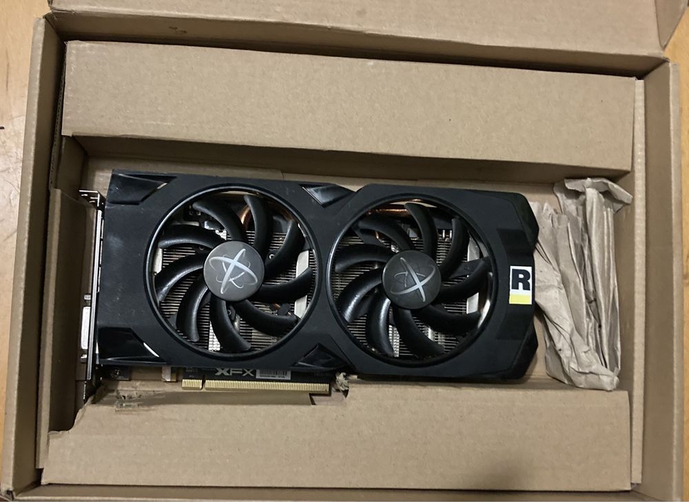 rx580 на деталі