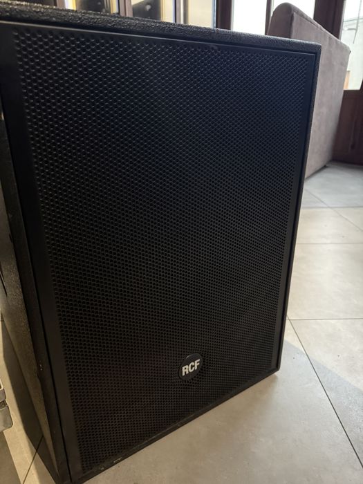 RCF 4Pro8003AS сабвуфер