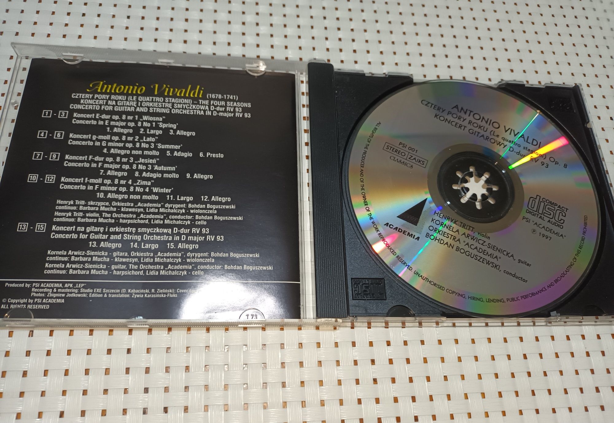 Antonio Vivaldi cztery pory roku koncert d- dur na gitarę  płyta cd