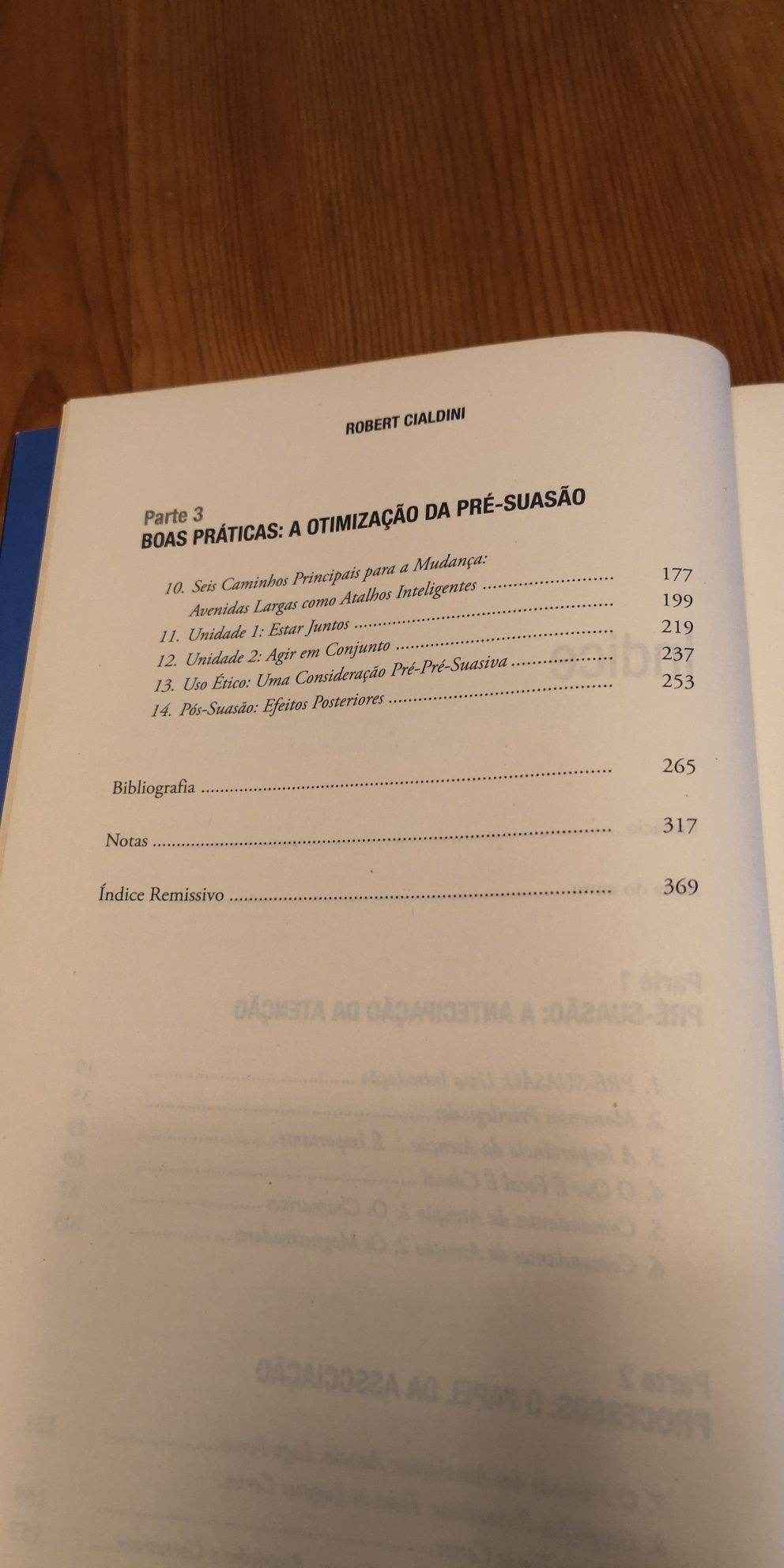 "Pré-Suasão: a influência começa ainda antes da primeira palavra"