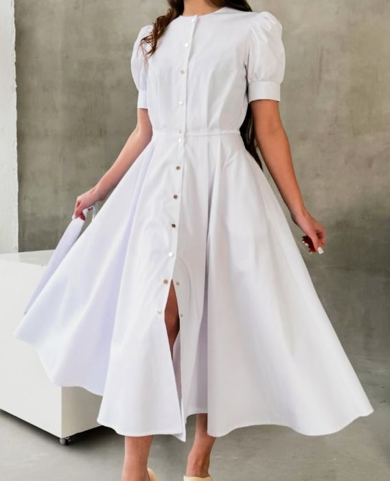 Медична біла сукня халат Doctor Zmiyova