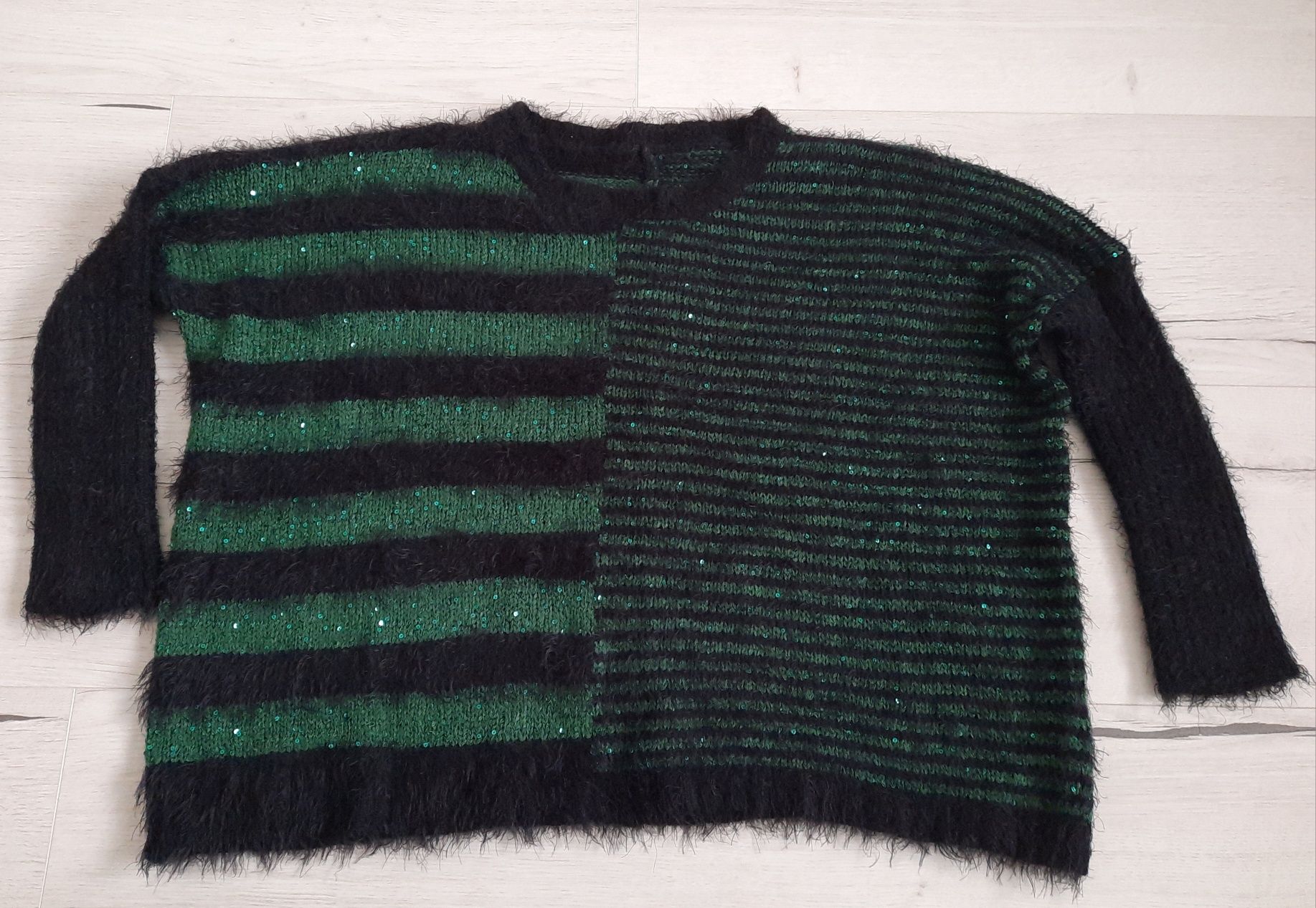 swetr szenila zielono czarny cekiny uniwersalny