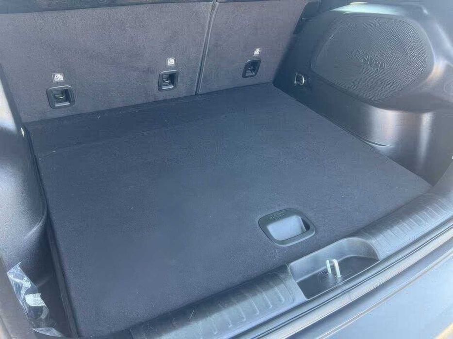 Jeep Cherokee Latitude Lux      2022