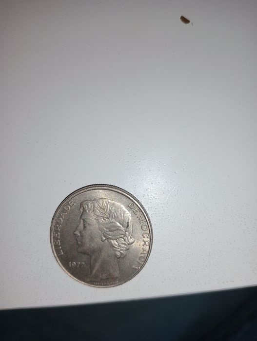 Moeda 25 escudos 1977