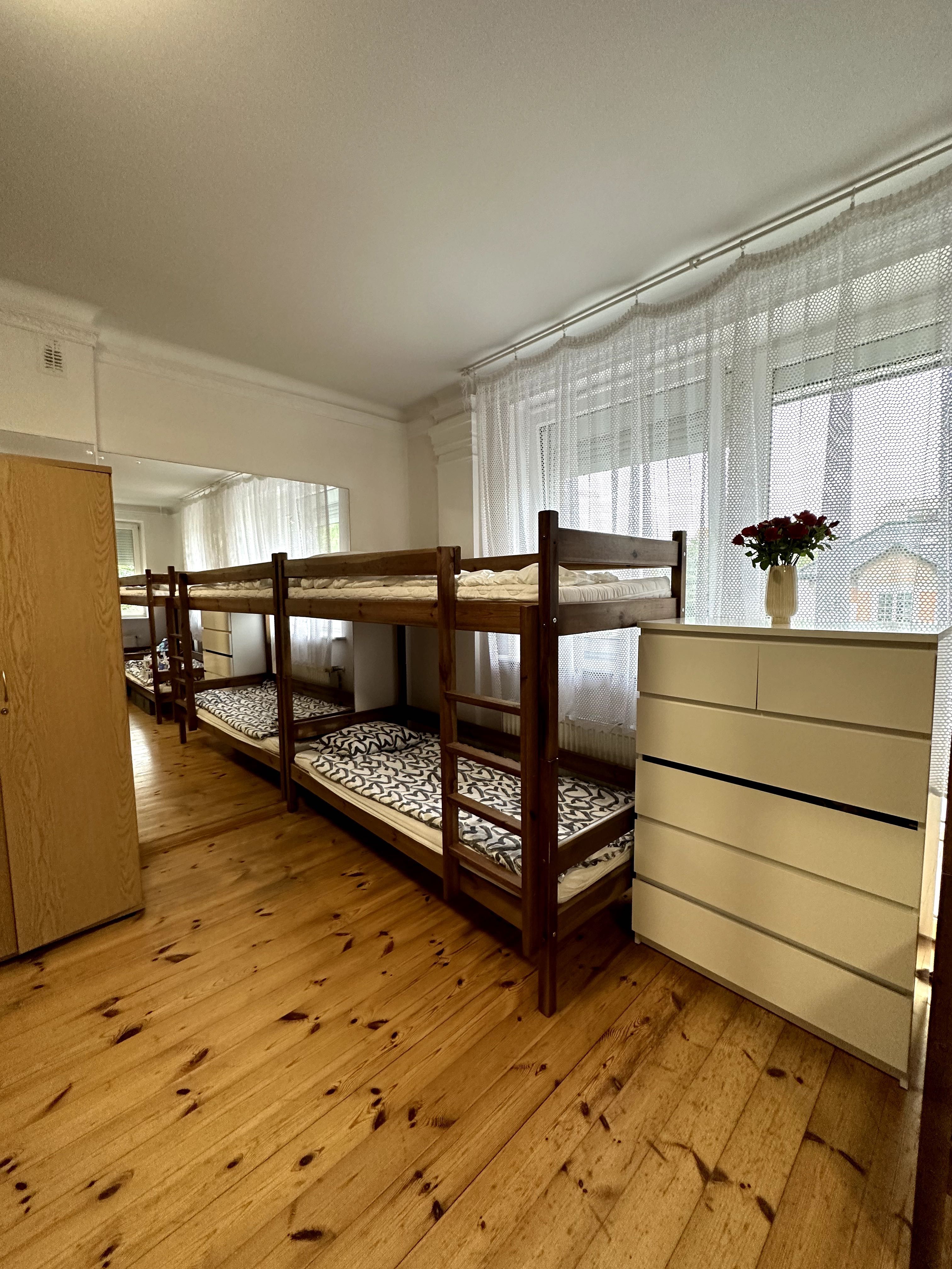 HOSTEL Gostiny Dom от 275 зл в тиждень Варшава Bemowo