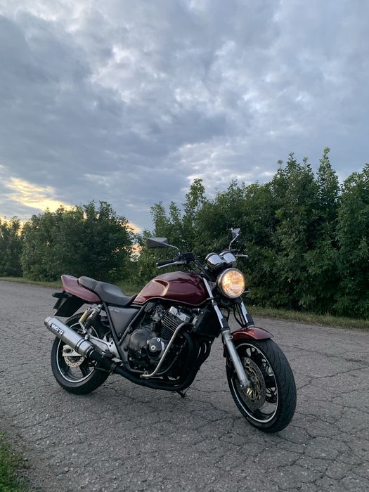Продам Honda CB400SF