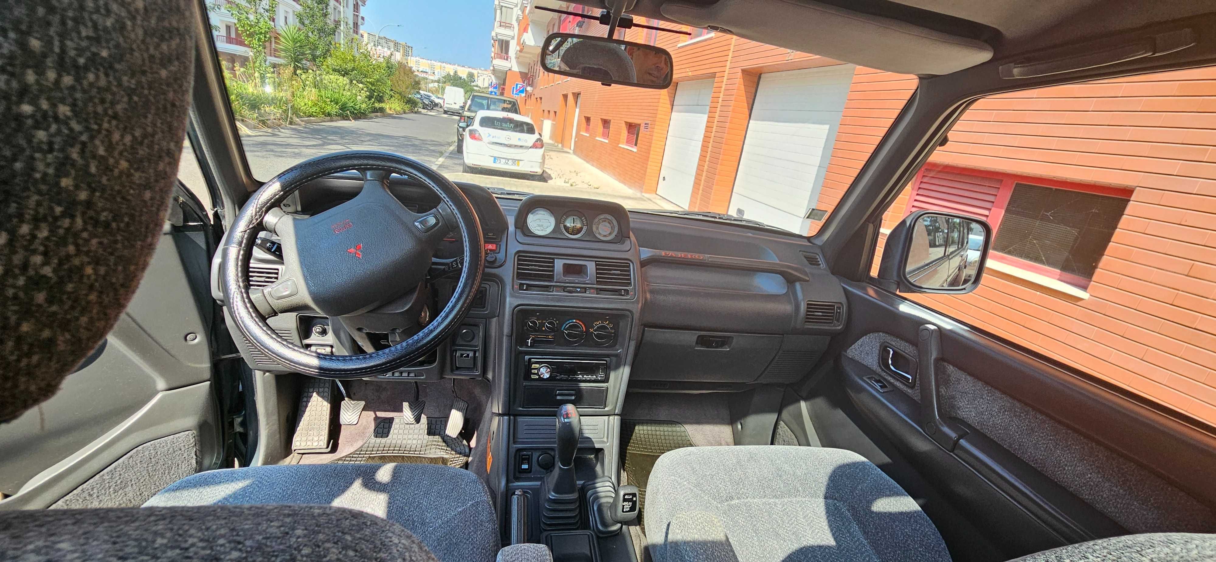 Mitsubishi Pajero V20 Longo 7 lugares – 2.8 TD GLS