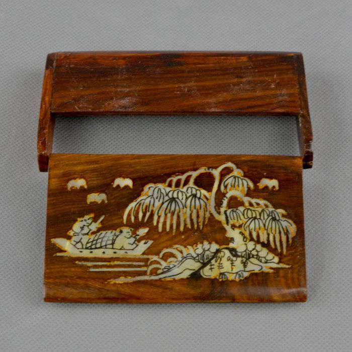 Caixa Oriental de cartões, em madeira nobre, embutidos em madre pérola