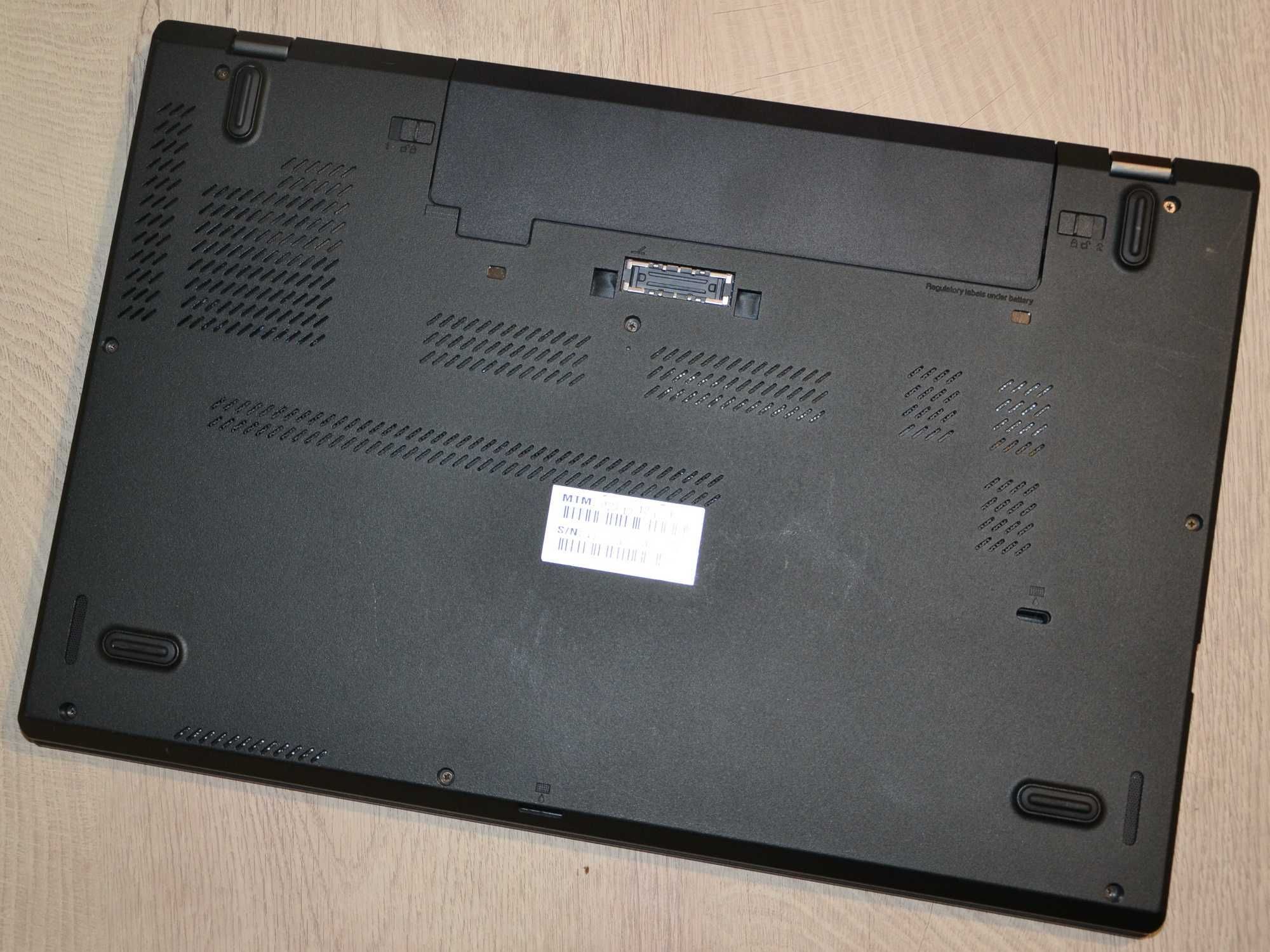 Ноутбук Lenovo ThinkPad T560 i5-6200U 2.3-2.8 GHz 8Gb/SSD250GB 15.6"