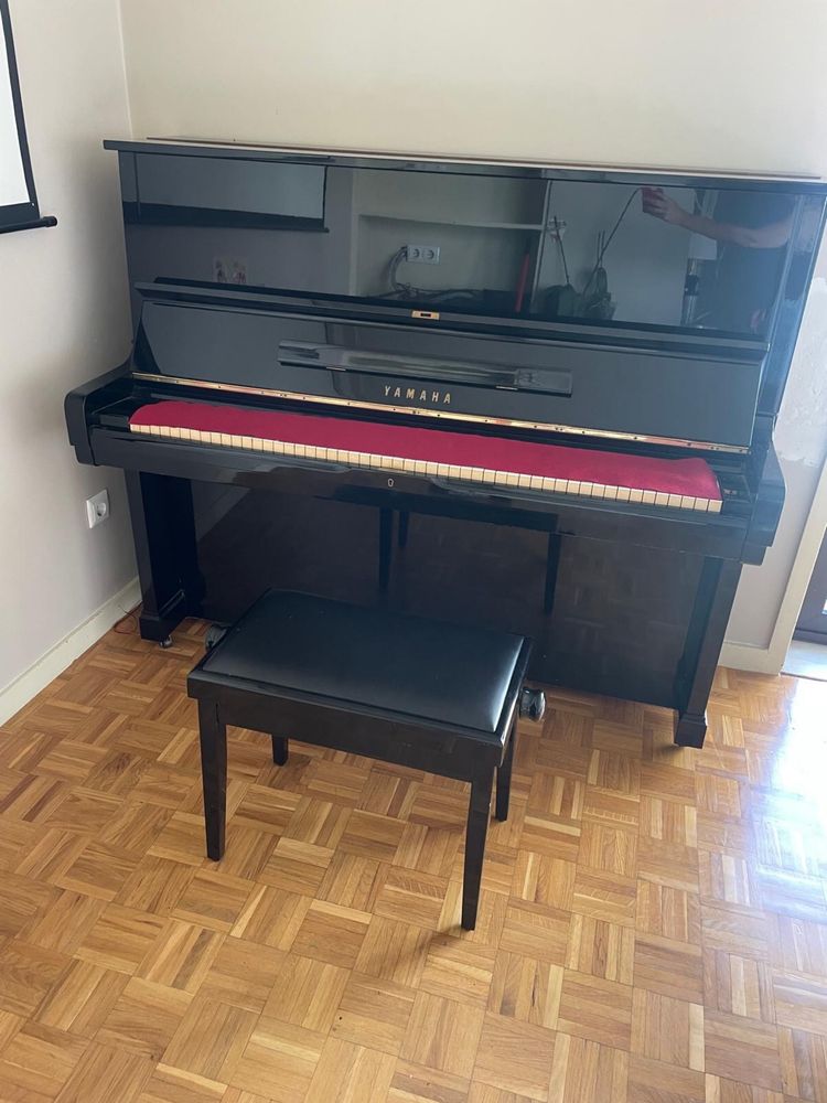 Piano Vertical Yamaha U2