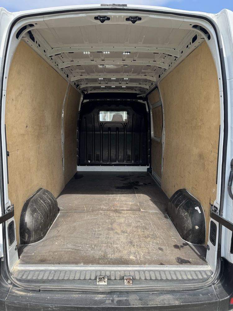 Wynajem busa dostawczego – Renault Master L3H2