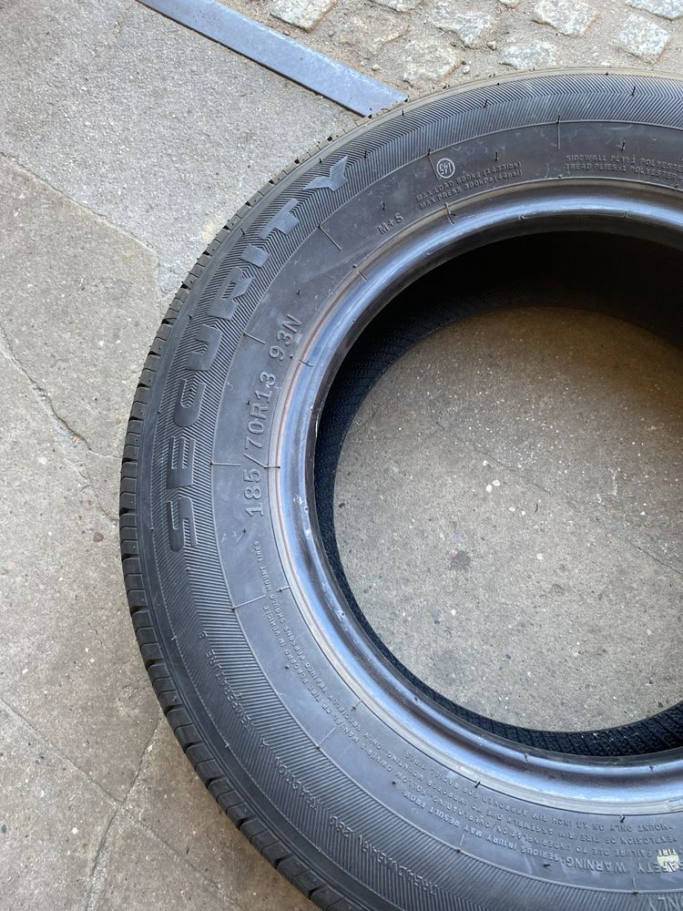Dwie Opony do przyczepki 185/70R13 93N M+S Security Radial AW414