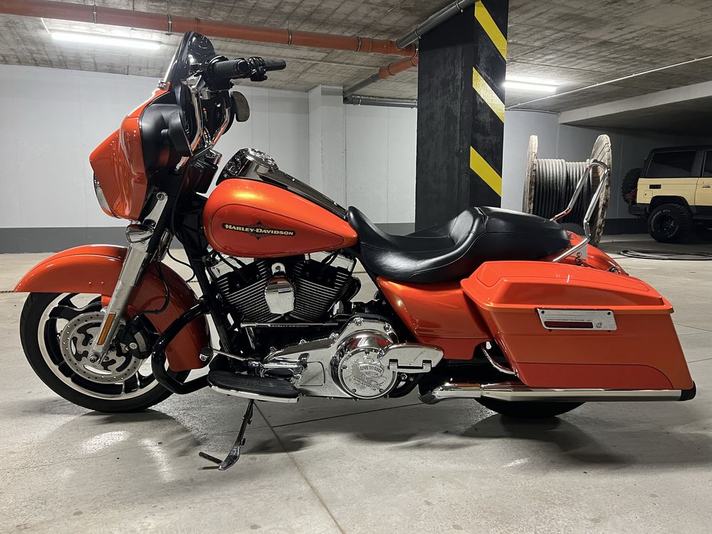 Продам Harley-Davidson FLHX STREET GLIDE