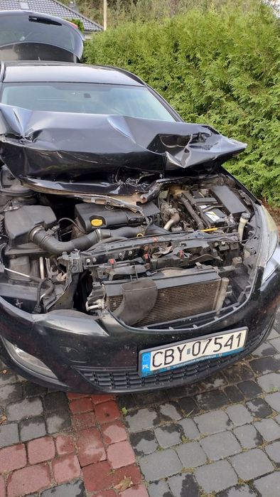 Opel Astra J 2011