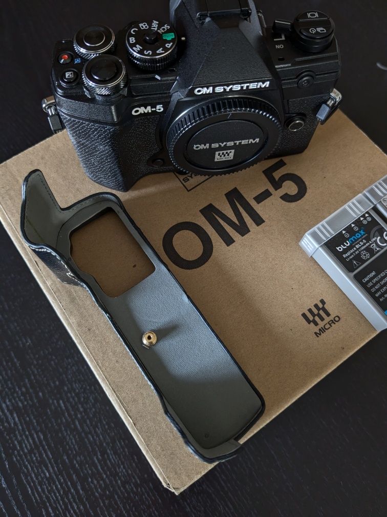 Olympus OM System OM-5