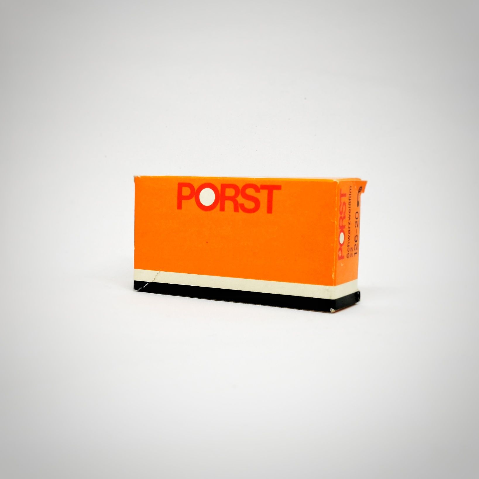 Zestaw Fotograficzny: Aparat Porst 126S + Lampa Błyskowa + 10 Żarówek