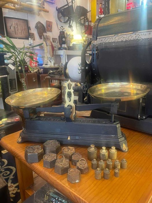 Balança Vintage de Pratos