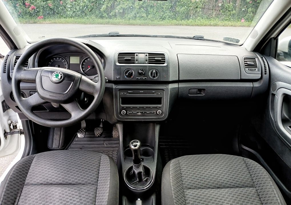 Skoda Fabia combi 2 2011 zadbana biała ubezpieczenie luty 2026