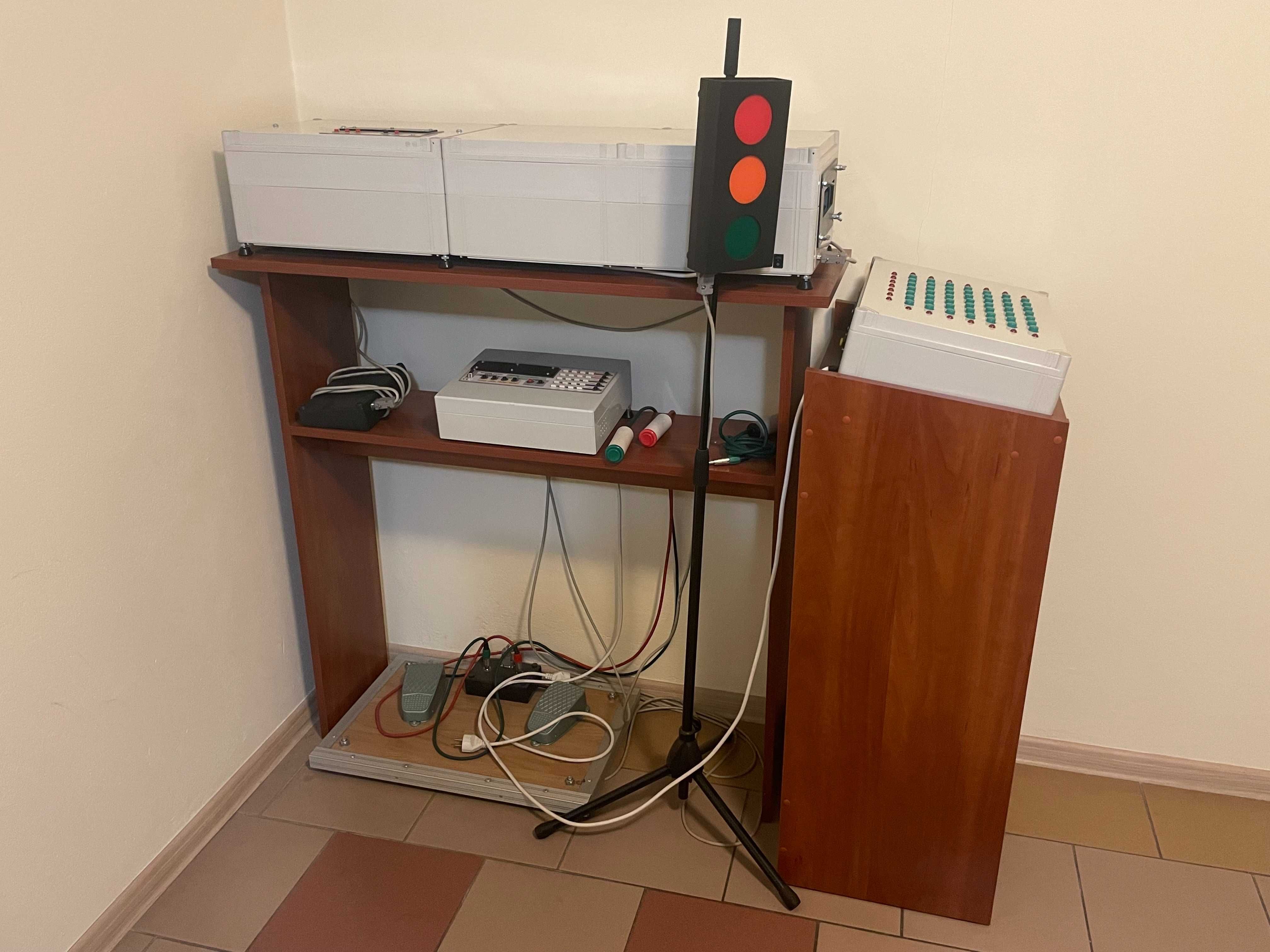 Aparatura do badań psychologicznych ATB Info-Elektro