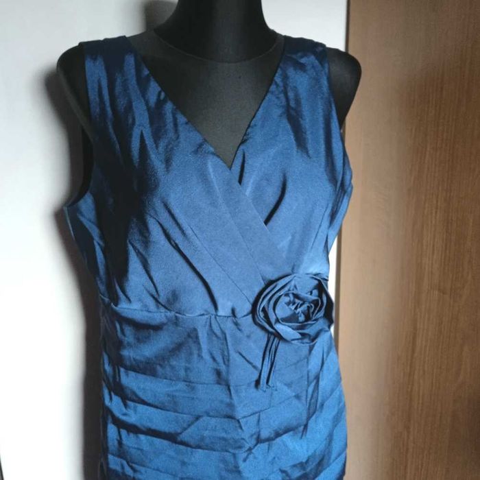 Wizytowa niebieska sukienka r. 46/48