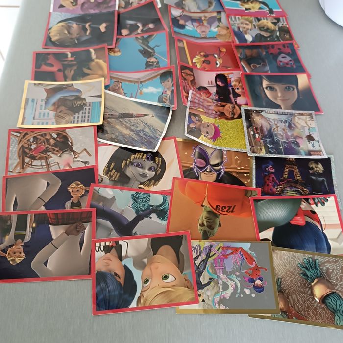 Naklejki biedronka i czarny kot