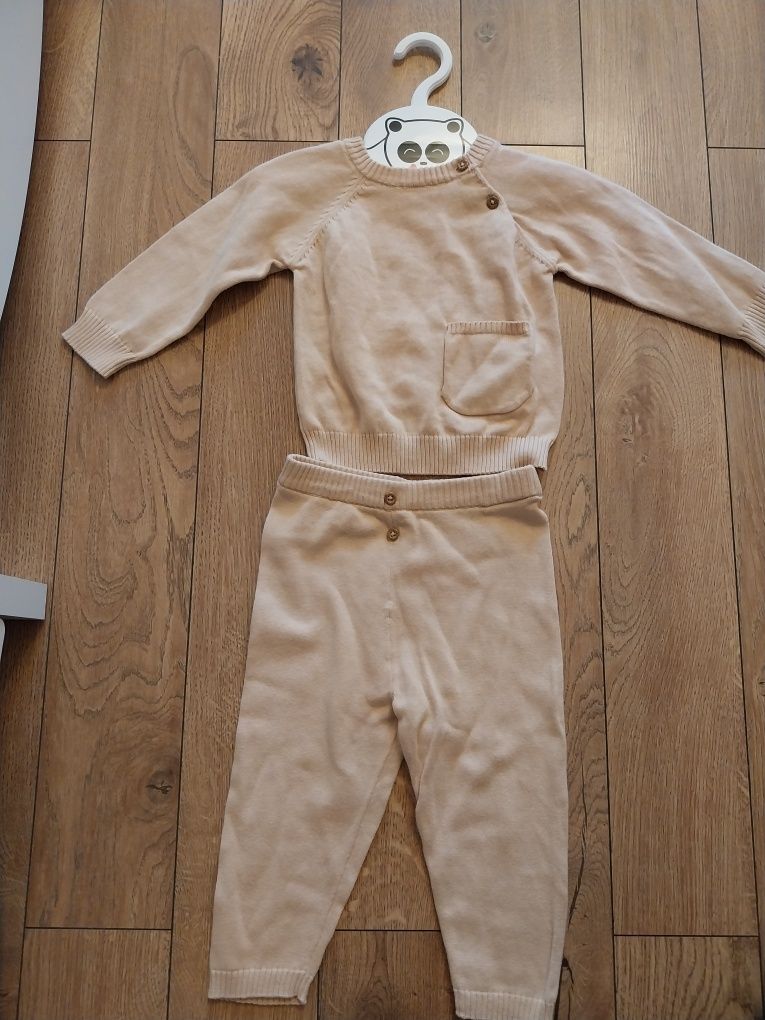 Komplet sweterkowy r.80 chłopięcy Sinsay unisex wiosenny sweterek zima