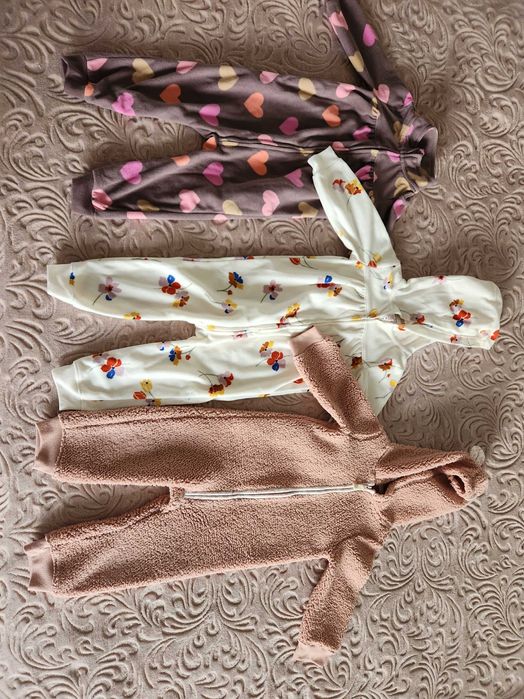 Продам дитячий одяг, комбінезон, курточки,чоловічки,сукні,светри є все