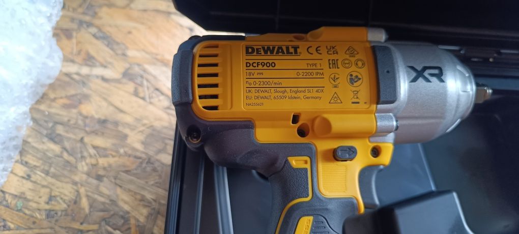 Klucz udarowy DeWalt dcf 900p2 ,2025