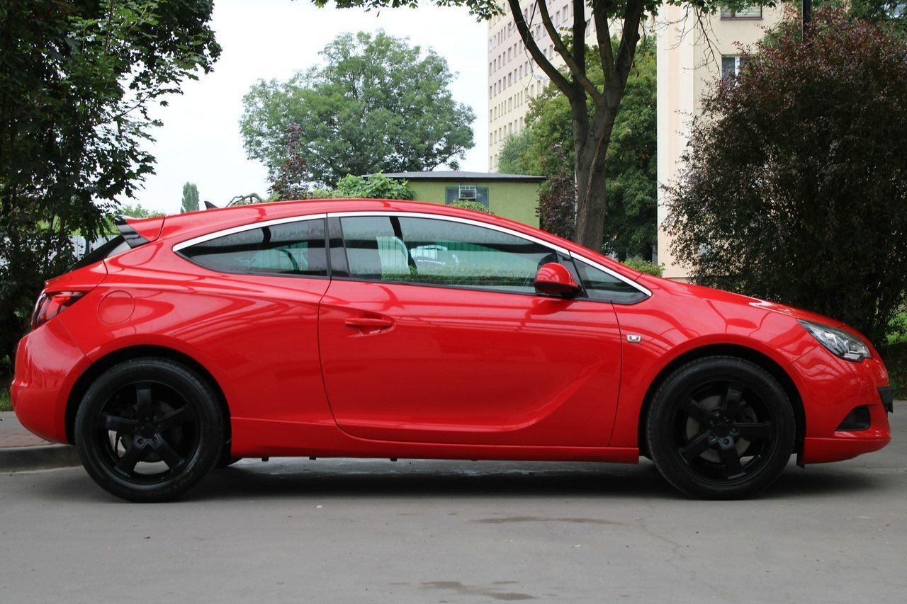 Opel Astra GTC-Bezwypadkowy-Maly przebieg-Serwis-Bogate wyposazenie-GWARANCJA !!