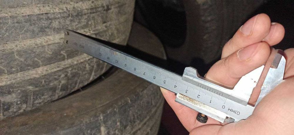 Continental гума шини 215 55 r17 (без дисків)