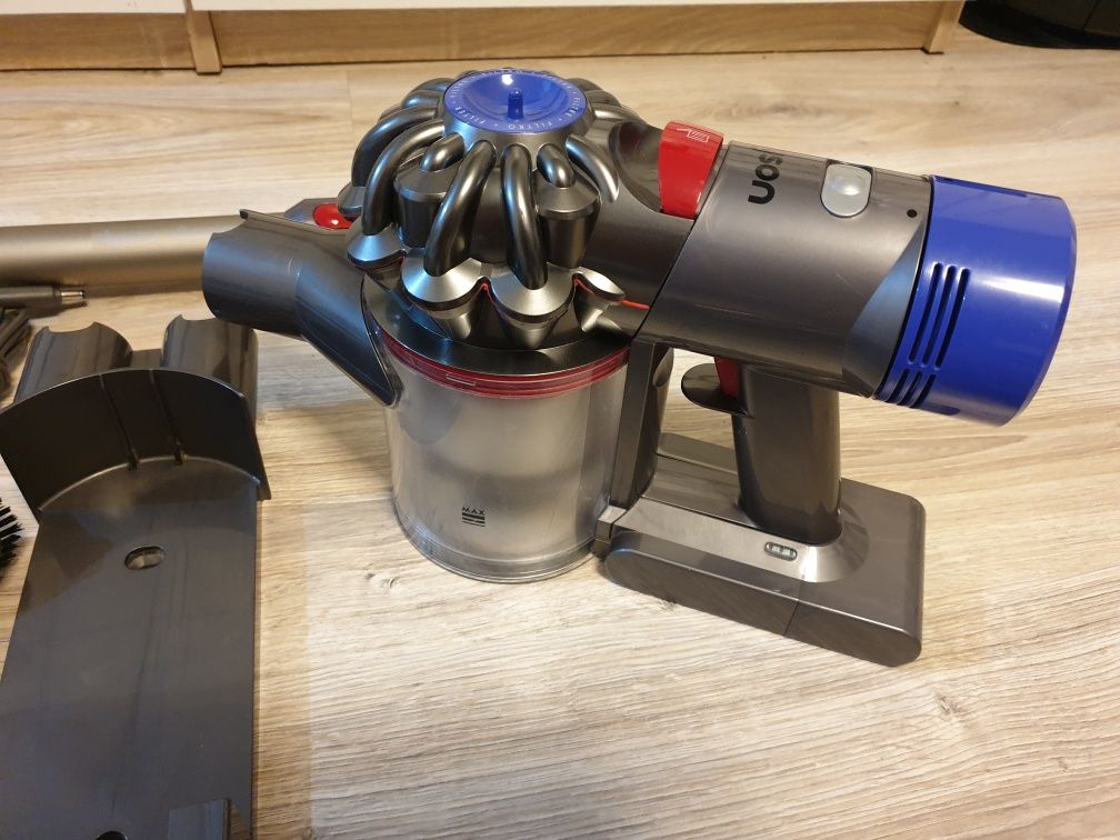 Odkurzacz Dyson v8 Animal bezprzewodowy ładny pionowy MOP