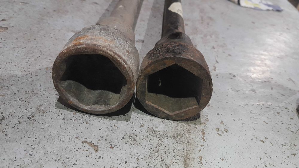 КЛЮЧ Балонный грузовой колесный 22Х38 КВАДРАТ ПОД ФУТОРКУ КРАЗ ЗІЛ ГАЗ