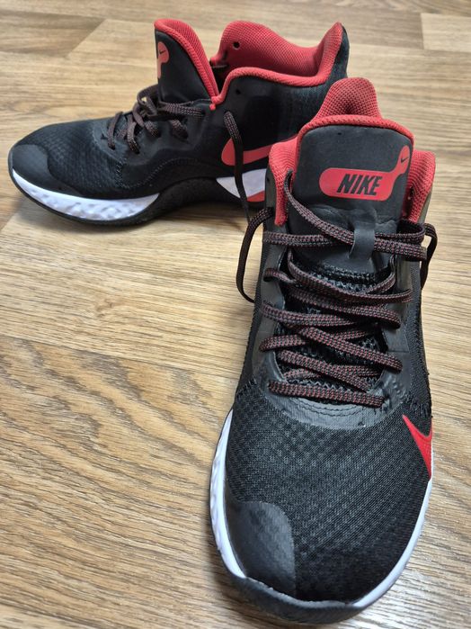 Кроси NIKE, 27,5 см по устриці,р-р 41, практично нові