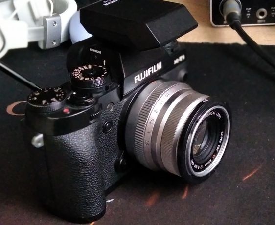 продам Fujifilm X-T1 + FUJIFILM XF 35mm f/2 R WR